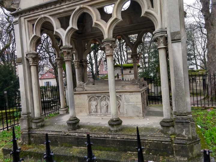 法国的罗密欧与朱丽叶：阿贝拉和爱洛漪丝的故事