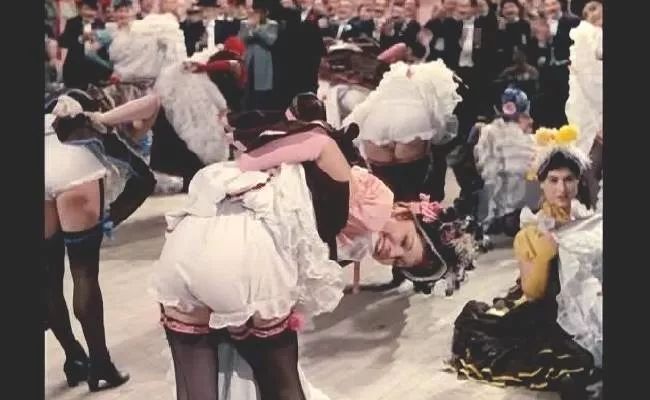 康康舞——mon cul