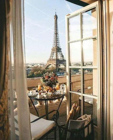 艾菲尔铁塔当年的报纸报导