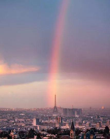 艾菲尔铁塔130周年