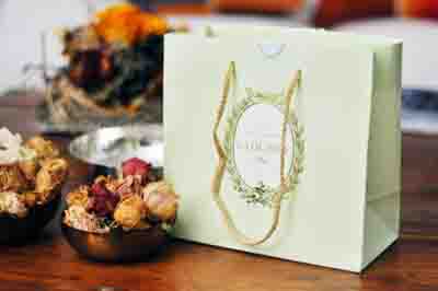 laduree-paris-macarons