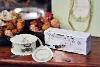 laduree-paris-macarons