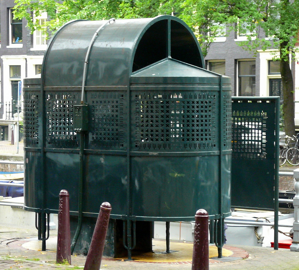 公共小便池历史遗存