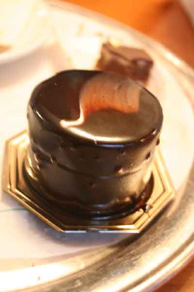 斯托雷招牌甜点克里奥洛