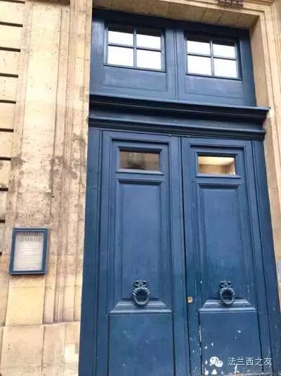 1914年战争动员令——Rue Royale海军部大楼门口