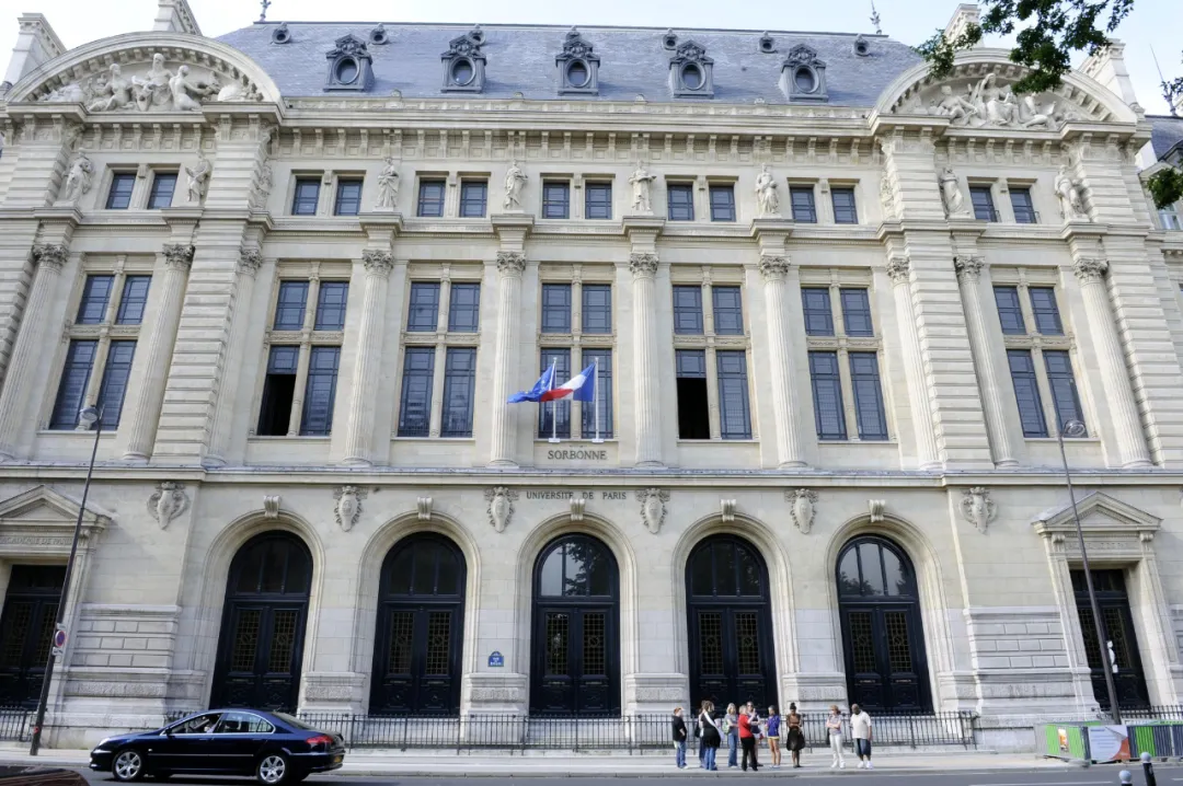 索邦大学正面