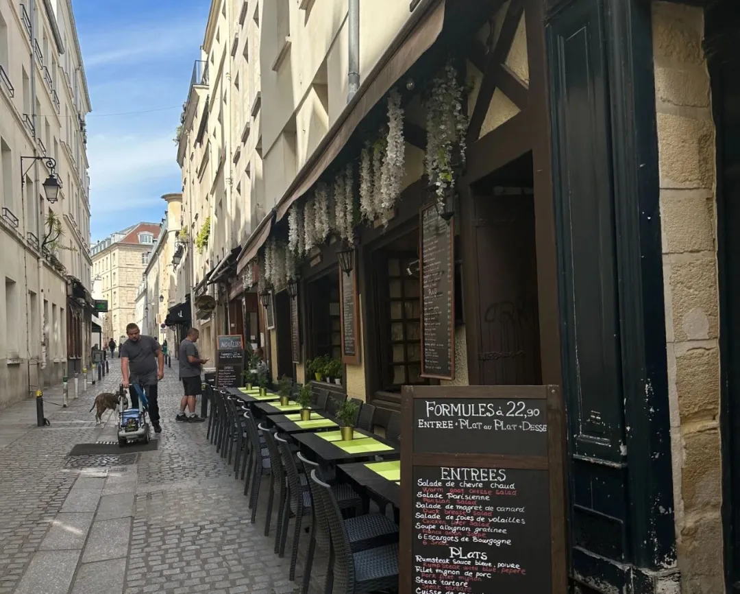 小巷餐厅实拍·巴金奥威尔相遇处