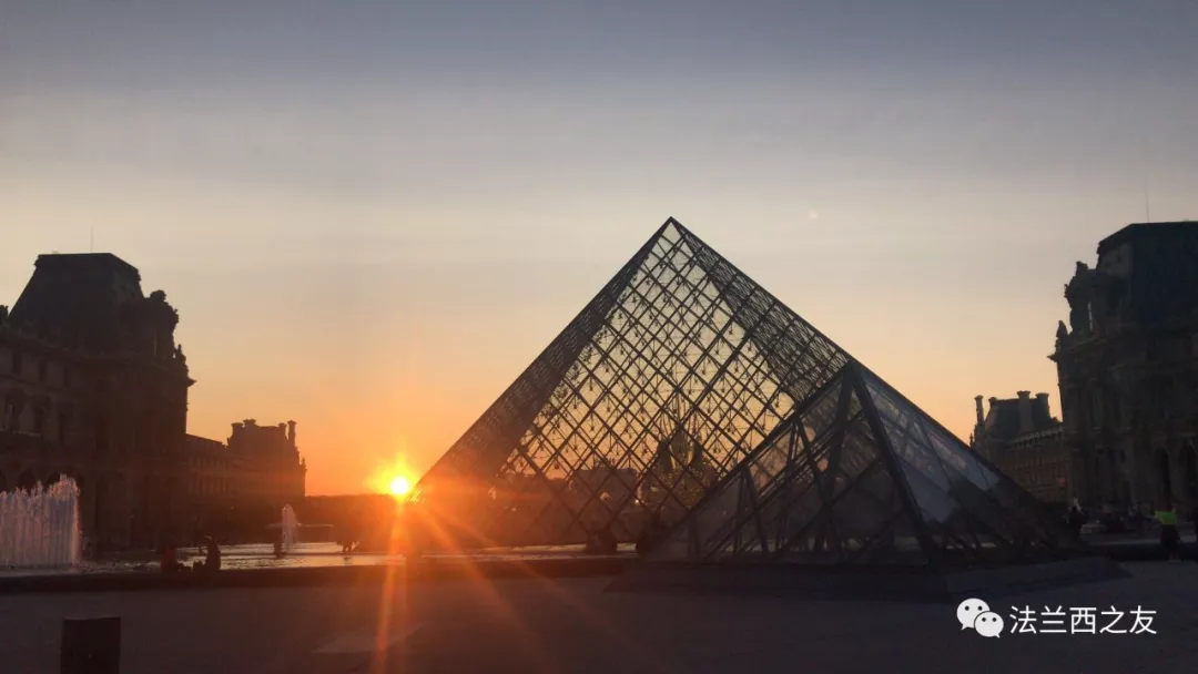 卢浮宫日落